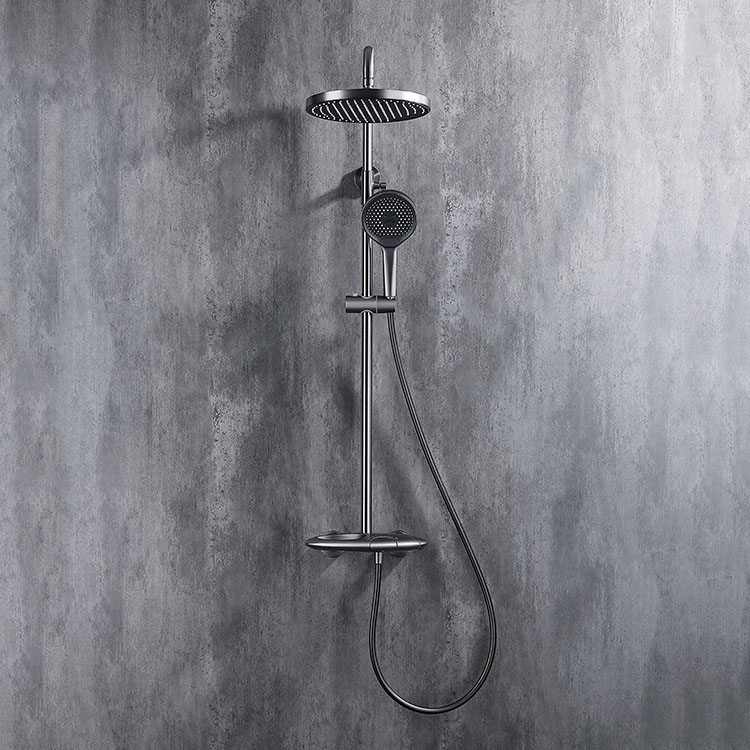 现代枪灰色壁挂式恒温雨水暴露浴室淋浴龙头套装