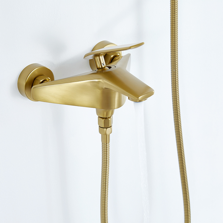 广东2021新款壁挂式黄铜金色浴室淋浴龙头浴缸龙头