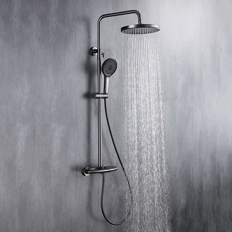 现代枪灰色壁挂式恒温雨水暴露浴室淋浴龙头套装