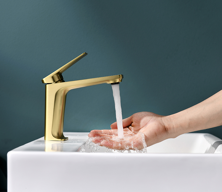 高端现代风格拉丝金黄铜台面安装式一孔洗脸盆水龙头浴室面盆水龙头
