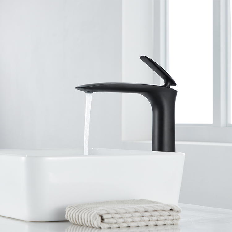 2021 年新设计黄铜单把手台面安装式亚光黑色高脚洗水龙头浴室盆水龙头
